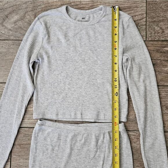 H&M Gray Ribbed Knit Two-Piece Set - Picture 2 of 9